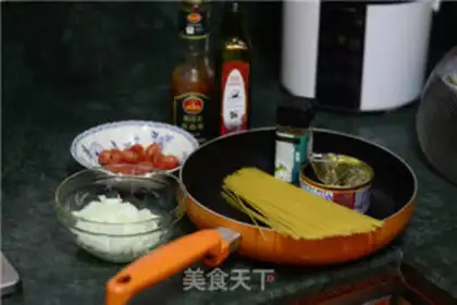 Make Tomato tuna pasta step 0