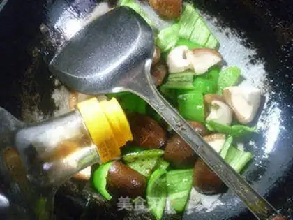 Make Pelican pepper mushrooms step 6
