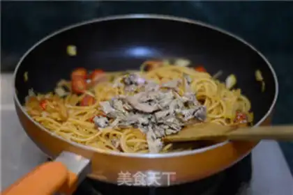 Make Tomato tuna pasta step 7