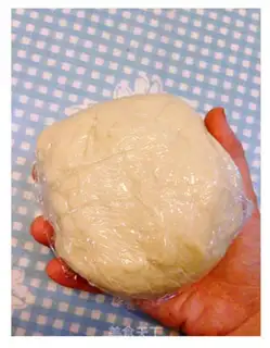Make The Chinese chocolate dragon cat bread step 1