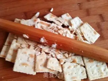 Make Plum-peased pie step 3