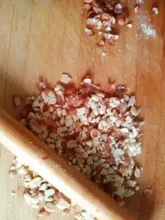 Make Plum-peased pie step 4
