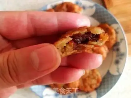 Make Plum-peased pie step 10