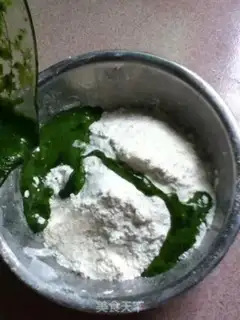 Make Spinach pumpkin butterflies step 2