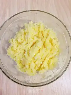 Make Potato eggs step 5