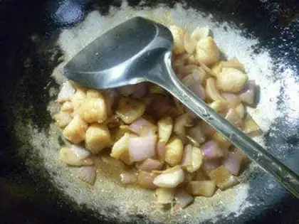 Make Onion fried dragonfish step 12