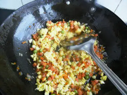 Make Egg fried rice step 4