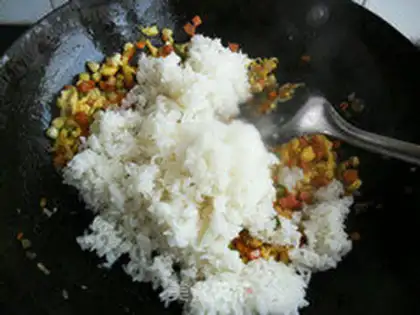 Make Egg fried rice step 5