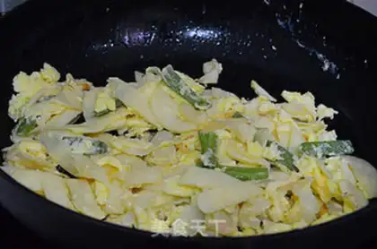 Make White fried eggs step 5