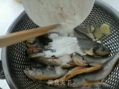 Make The yellow fish step 5
