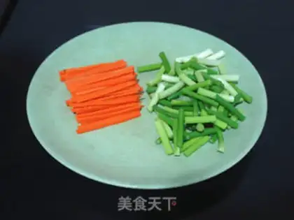 Make Carrot, garlic and meat step 2