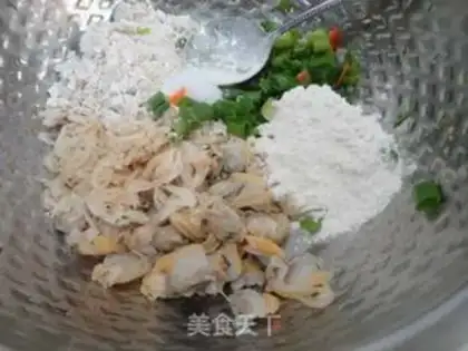 Make Flower clams step 1