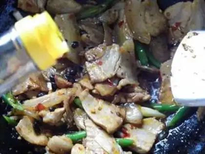 Make The bean pepper comes back to the pot step 9
