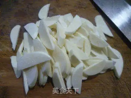 Make Sour sauce is white and fat step 2