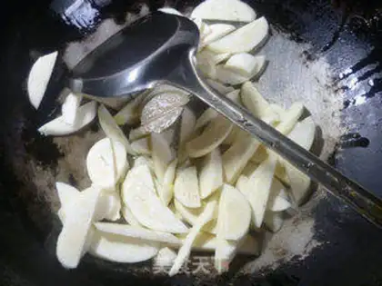 Make Sour sauce is white and fat step 4