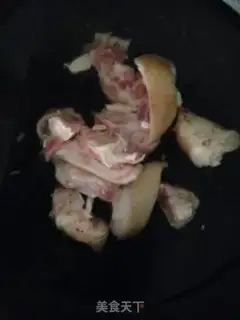 Make Peanut pig hoof soup step 0