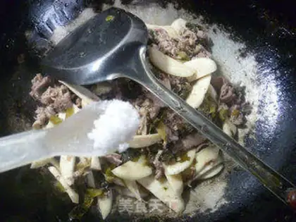 Make Sour sauce is white and fat step 8