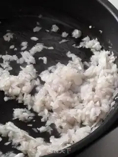 Make Homemade mushroom pasta sauce step 1