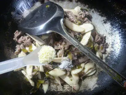 Make Sour sauce is white and fat step 9