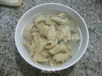 Make The mushrooms are white step 1