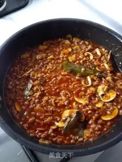 Make Homemade mushroom pasta sauce step 5