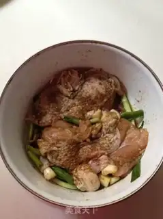 Make Barbecue chicken leg burger step 1