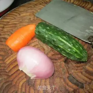 Make Onion cucumbers step 0