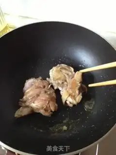 Make Barbecue chicken leg burger step 4