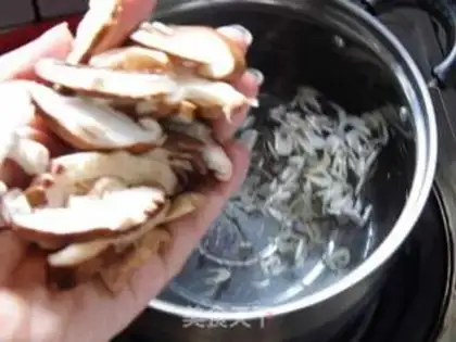 Make Hong Kong noodles step 2