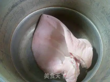 Make White pig ears step 5