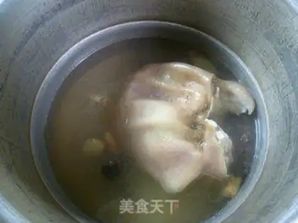 Make White pig ears step 10