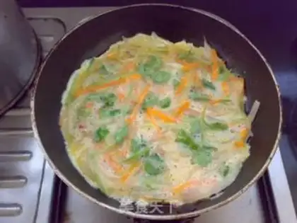 Make Onion fried eggs step 3