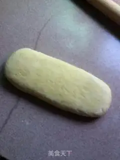 Make Shoes bread step 3