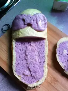 Make Shoes bread step 10