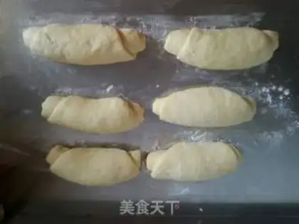 Make Cheese hand tore bread step 1