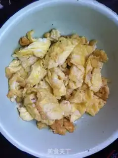 Make Tomato fried eggs step 3