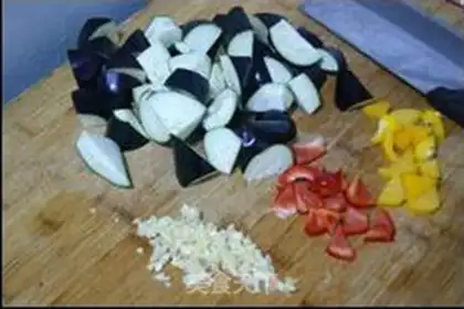 Make Bean petal eggplant step 1