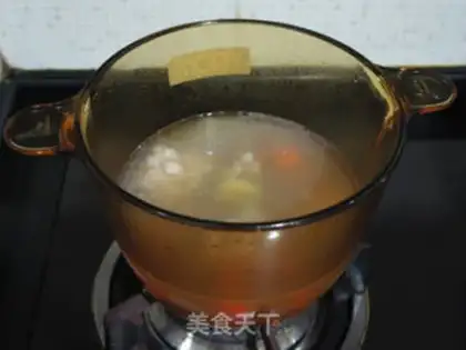 Make Lotus carrot pigbone soup step 7