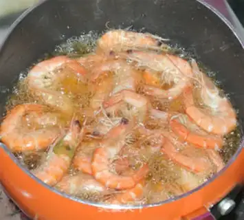 Make Spicy shrimp step 2