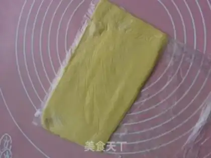 Make Danish red bean toast step 2
