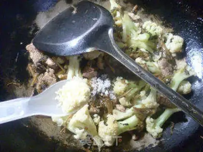 Make The cuisine and cuisine step 8