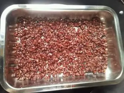 Make Red bean coconut horse hoof cake step 5