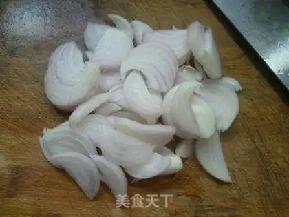 Make Onion cabbage noodles step 2