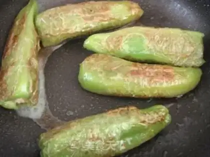 Make Scrambled tiger pepper step 5