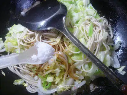 Make Onion cabbage noodles step 11