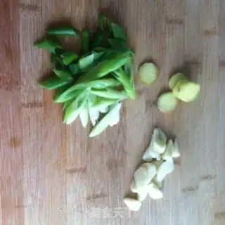 Make Chicken leg stew with cabbage step 0