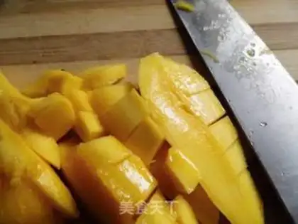 Make Mango milk popsicle step 2