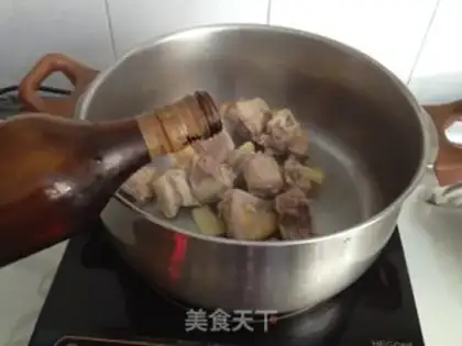 Make Monkey mushroom corn chicken soup step 2