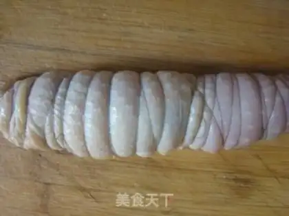 Make Black pepper gravy chicken rolls step 5