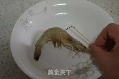 Make Spicy shrimp step 1